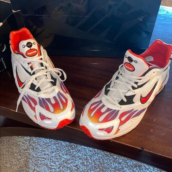 Supreme Other - Nike Zoom Spectrum plus